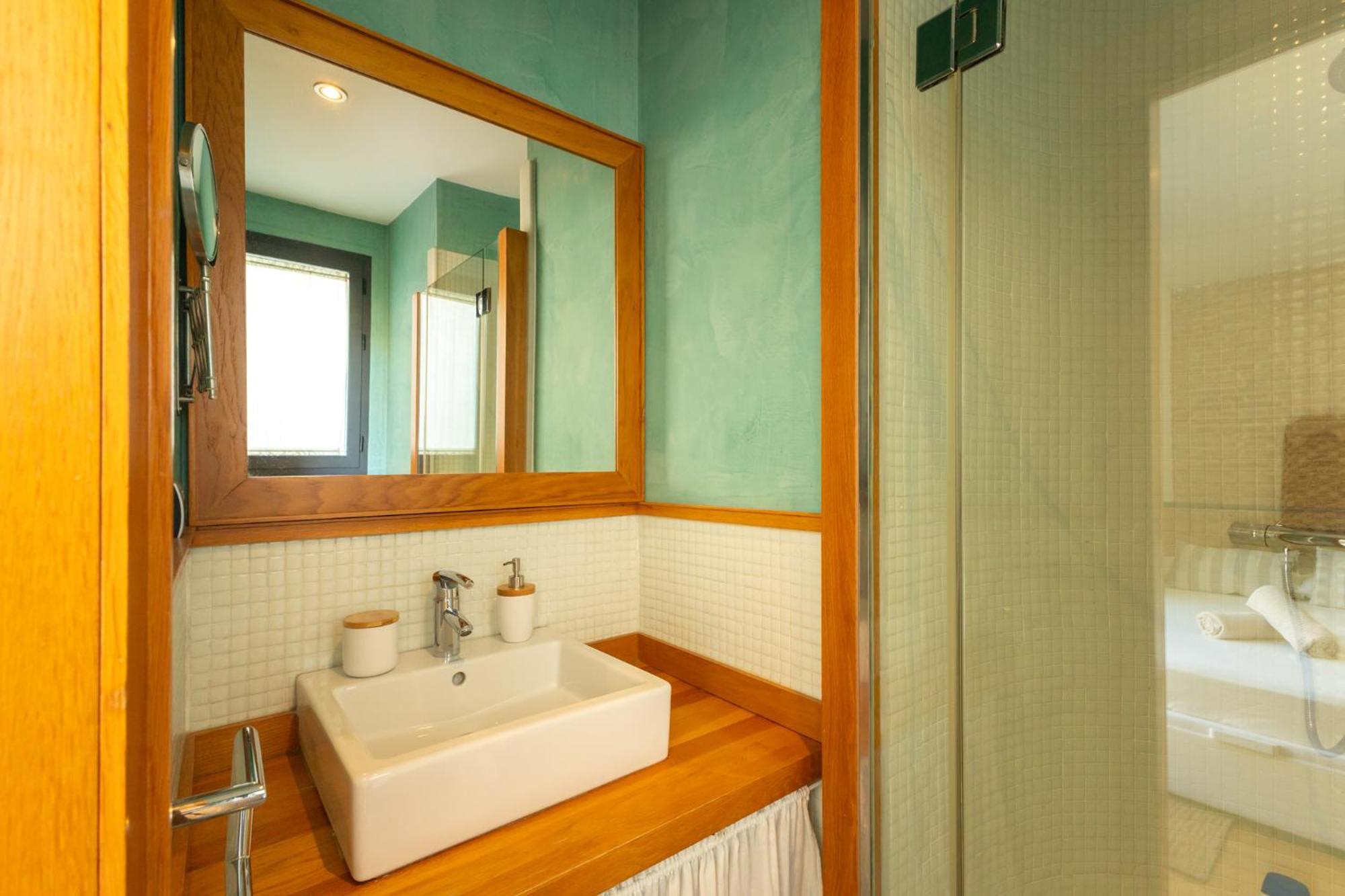 La Maestranza Charming One Or Two Bedrooms Apartments By Ocityzen Seville Ngoại thất bức ảnh
