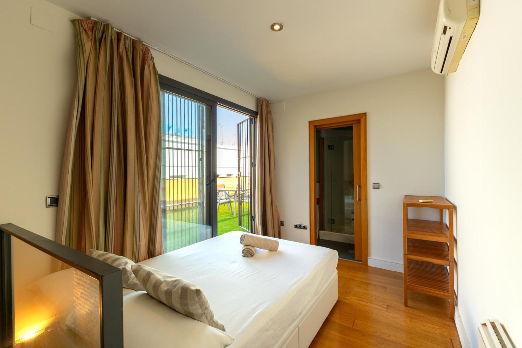 La Maestranza Charming One Or Two Bedrooms Apartments By Ocityzen Seville Ngoại thất bức ảnh